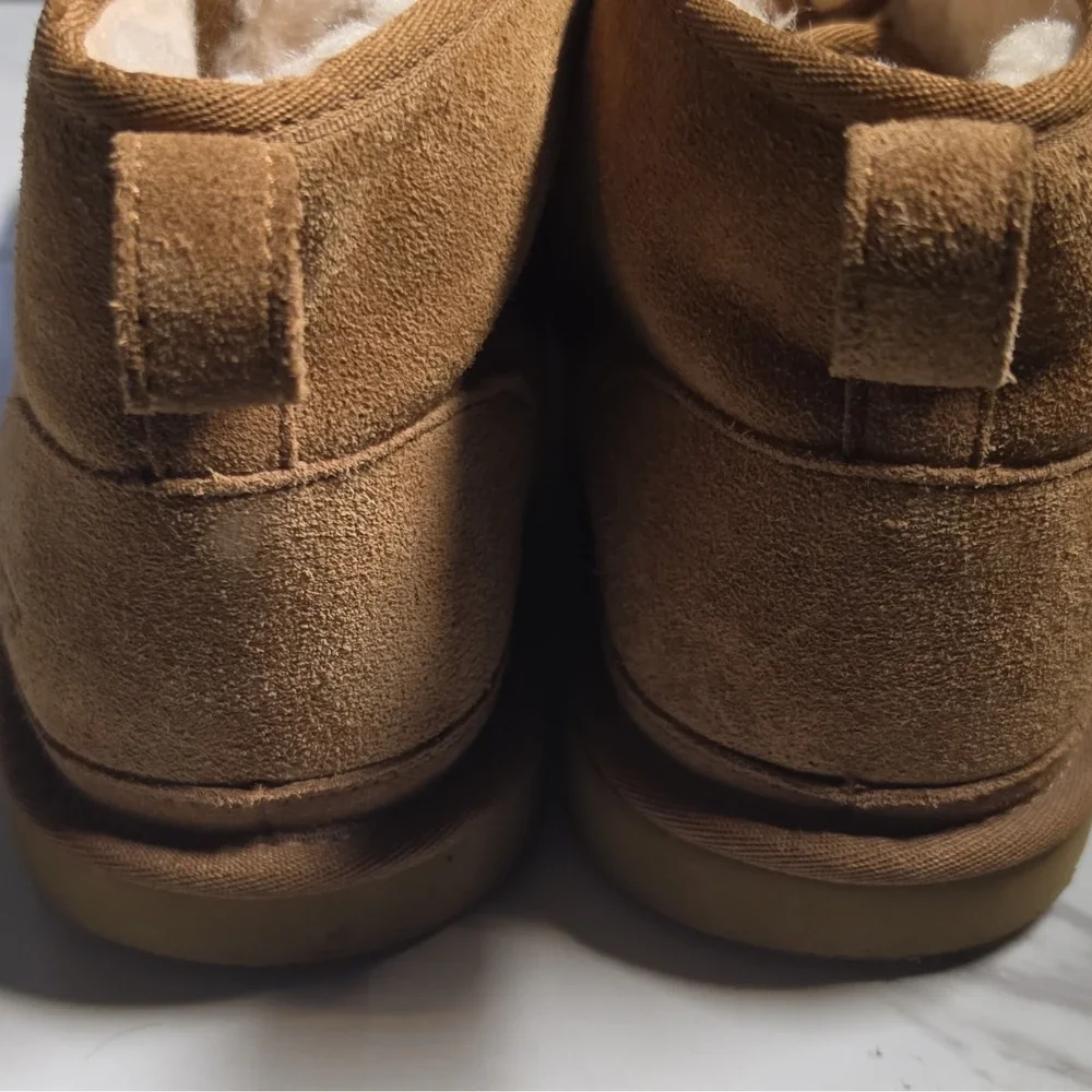 Size 12 UGG Men's Brown Suede Sheepskin Lined Lace-Up Chukka Ankle Boots